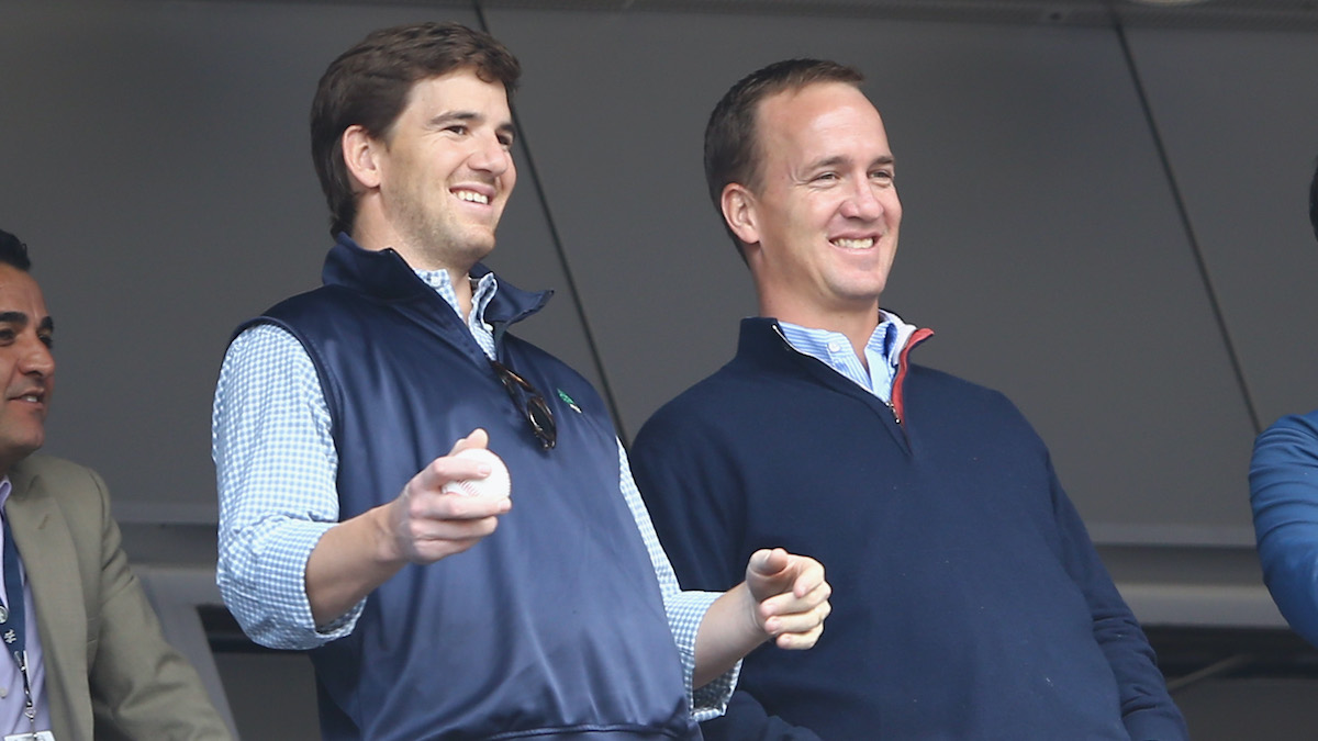 Sorry Uncle Eli, Peyton Manning's son is wearing a Jalen Hurts jersey  #eagles 