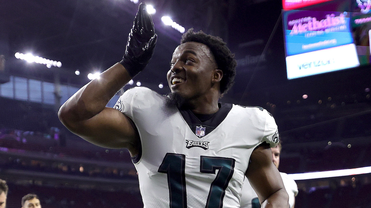 Nakobe Dean injury: Eagles linebacker questionable to return