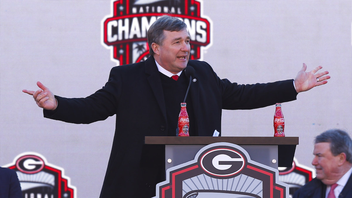 Georgia Bulldogs coach Kirby Smart Flies in Helicopter to Kickstart  Recruiting