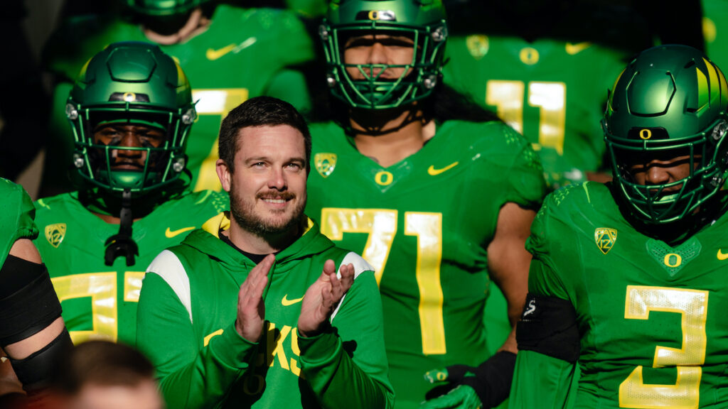 oregon-is-expecting-to-add-more-newcomers-when-spring-ball-resumes-in-april-according-to-dan-lanning
