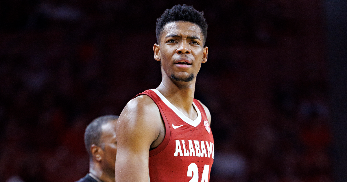 WATCH Oklahoma fans shout 'overrated' chants in final minutes of upset