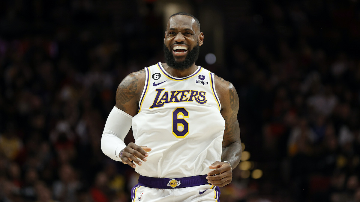 WATCH: LeBron James Becomes NBA's All-time Points Leader, Passes Kareem ...