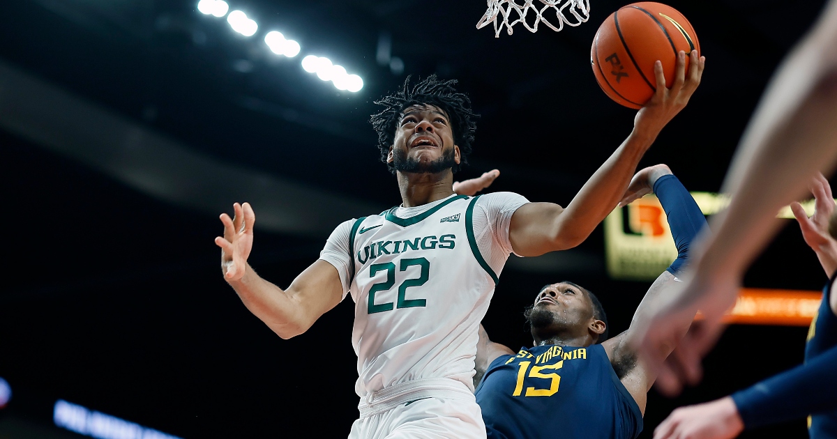 Portland State Lumberjacks Make Full-Court Game-Winning Lob