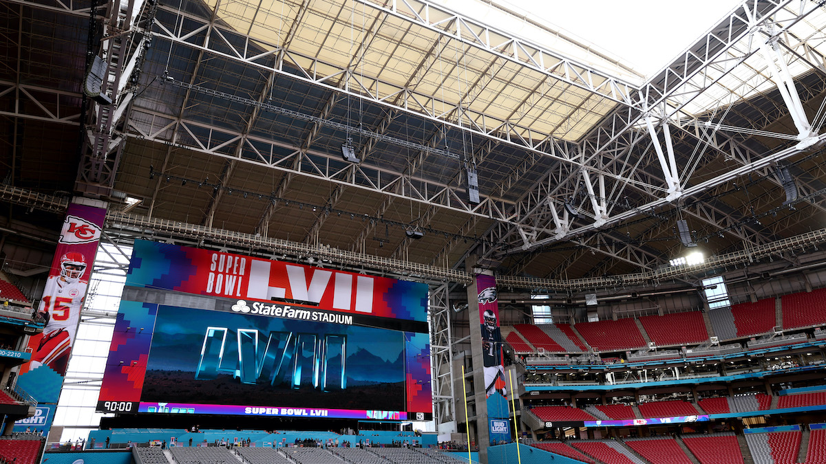 A Pregnant Rihanna Performs Super Bowl LVII Halftime Show: Watch – Rolling  Stone