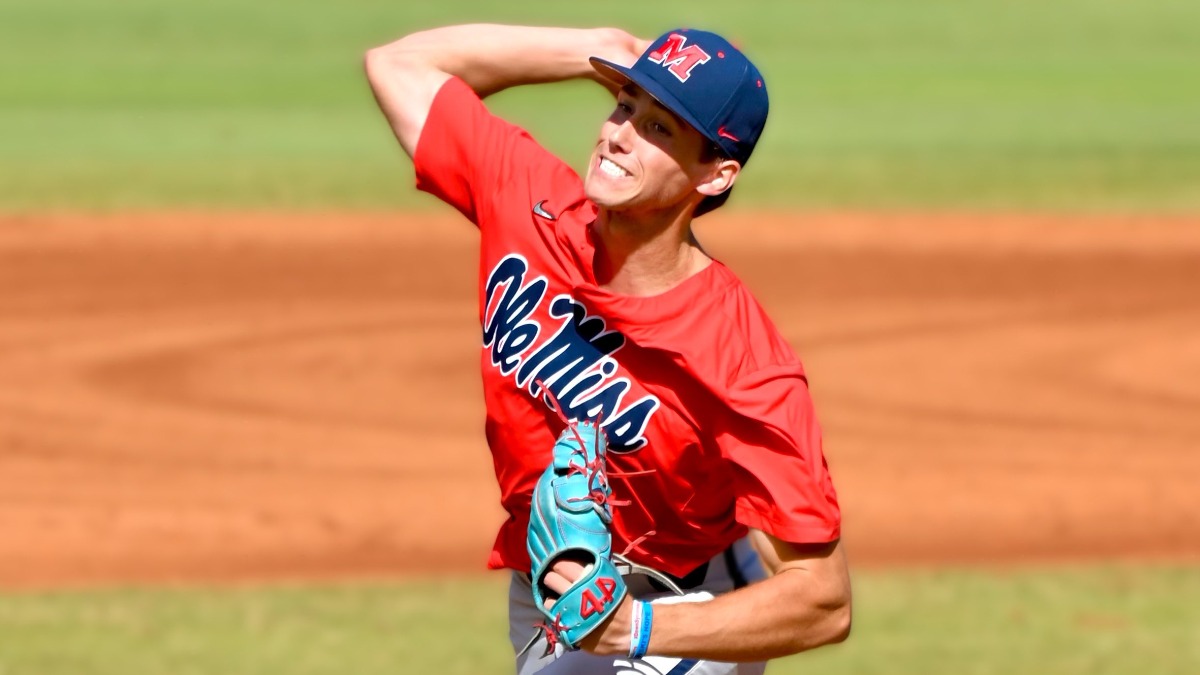 Top 10 Best College Baseball Uniforms - FamilyWise