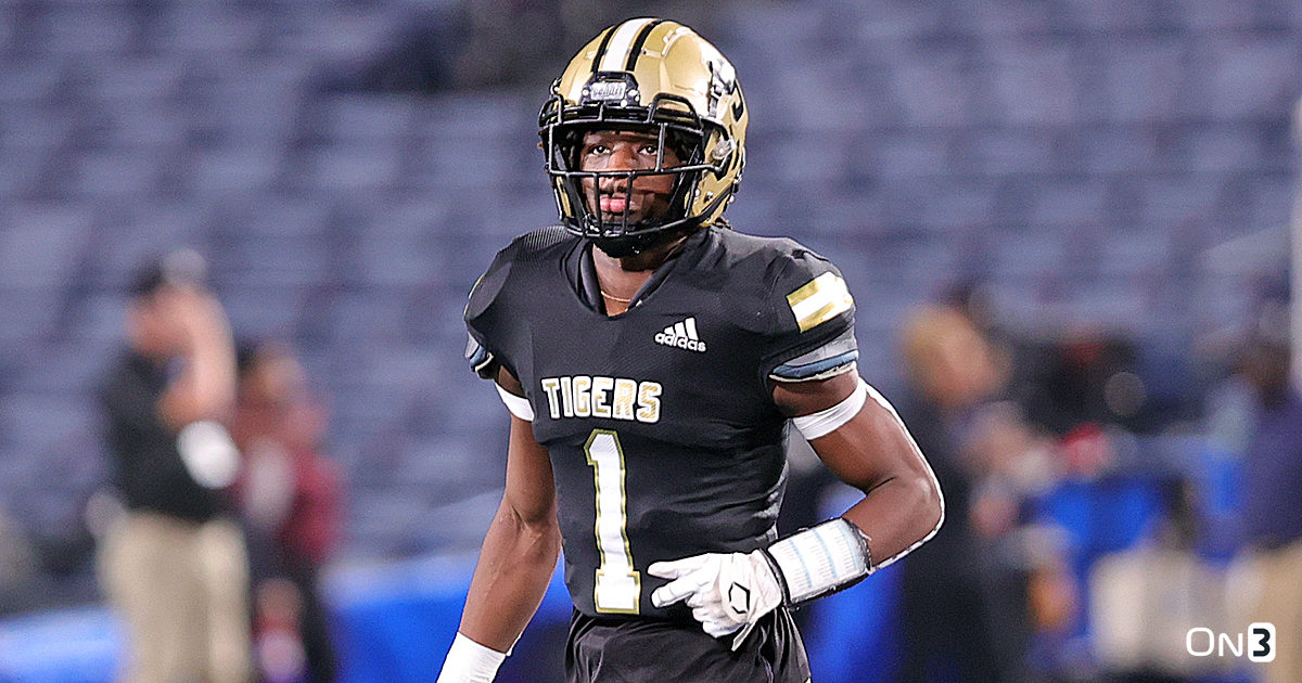 Fastrising ATH Demello Jones names Top 10 schools On3