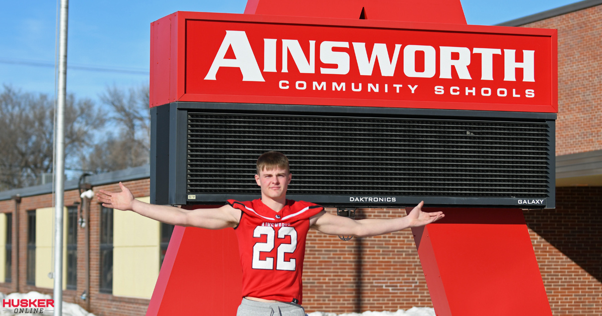 Sipple As Carter Nelson soars, Power5 coaches flock to Ainsworth