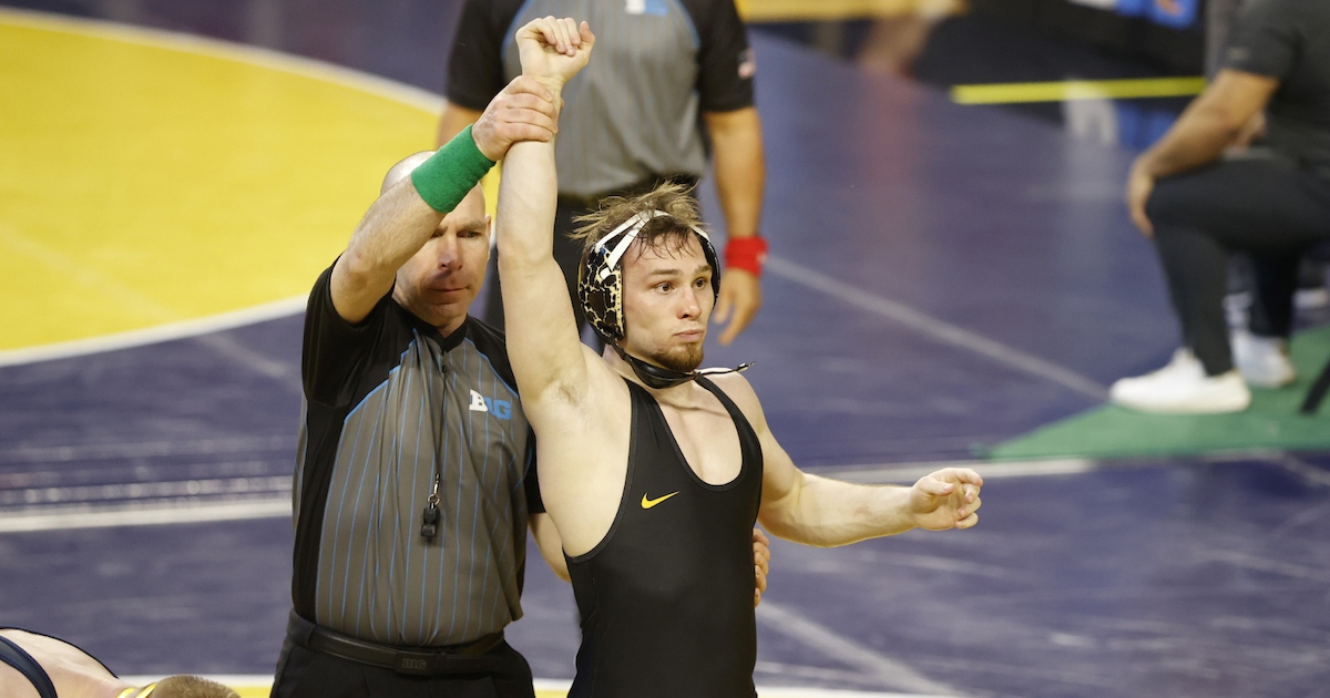 Threetime NCAA champion Spencer Lee begins quest for third Big Ten