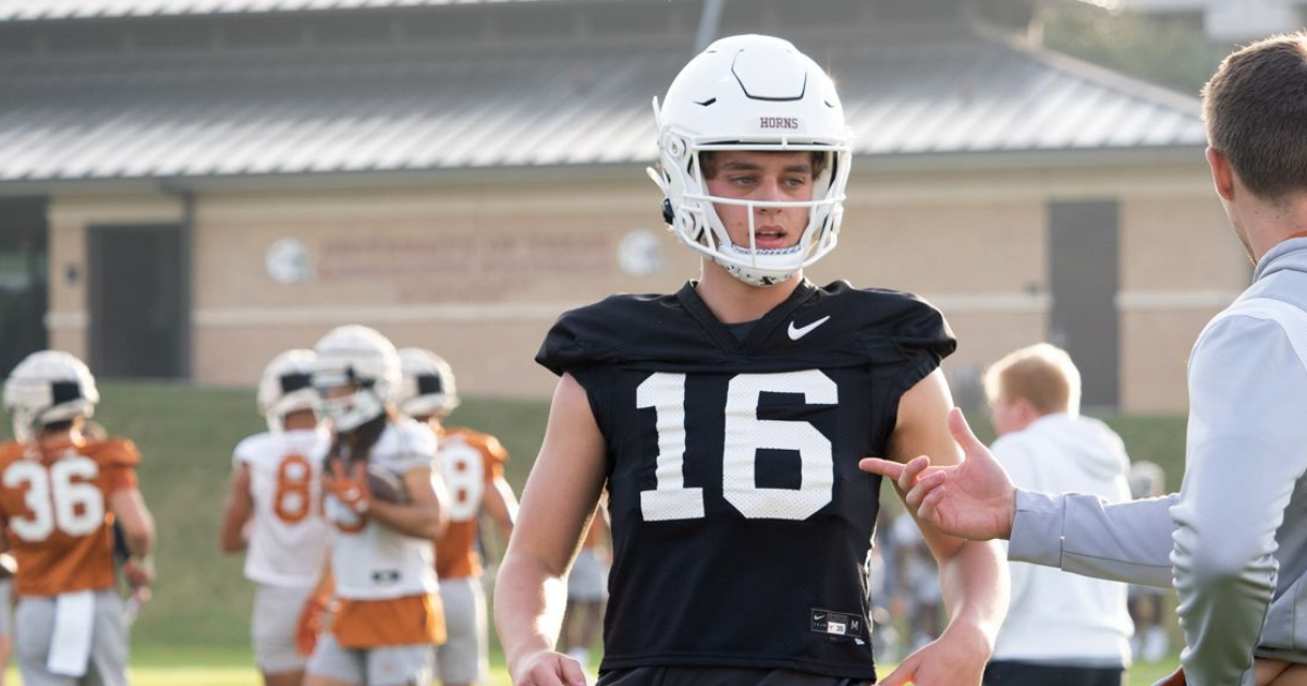 LOOK Texas quarterbacks on Day 1 of Spring Practice for 2023 On3