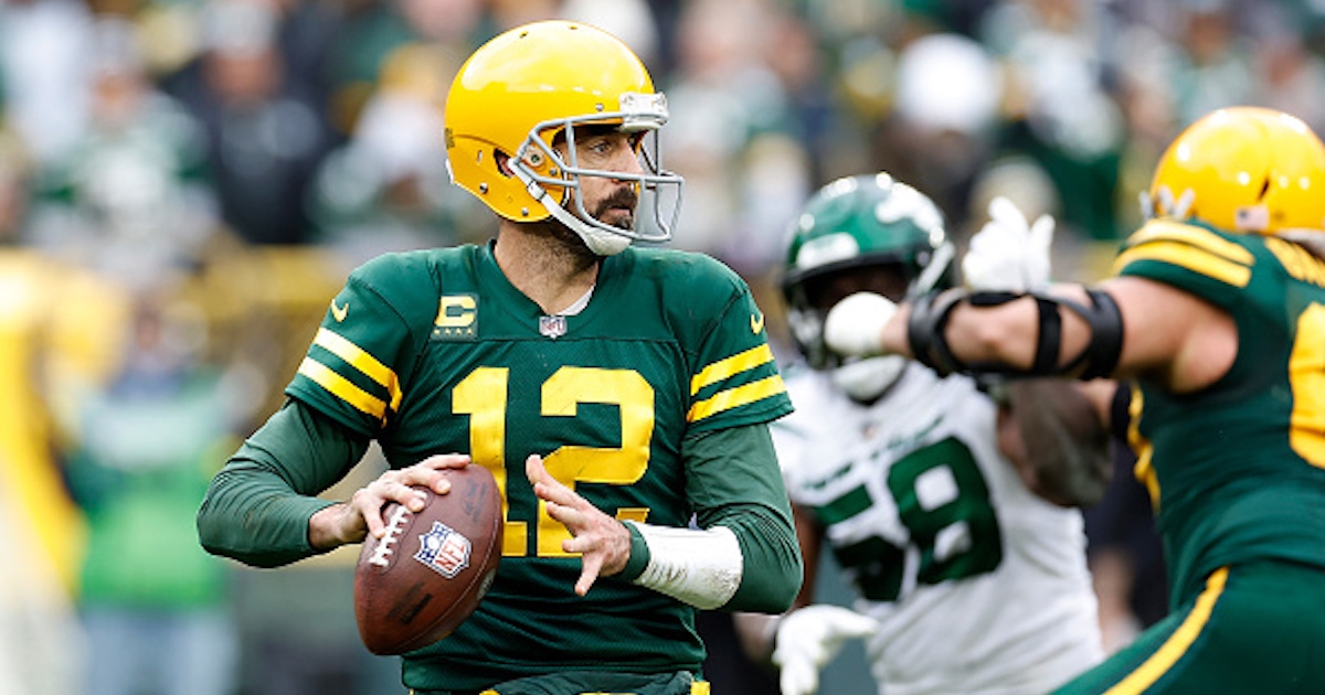 Aaron Rodgers, Jets 'had conversations' as Derek Carr chooses