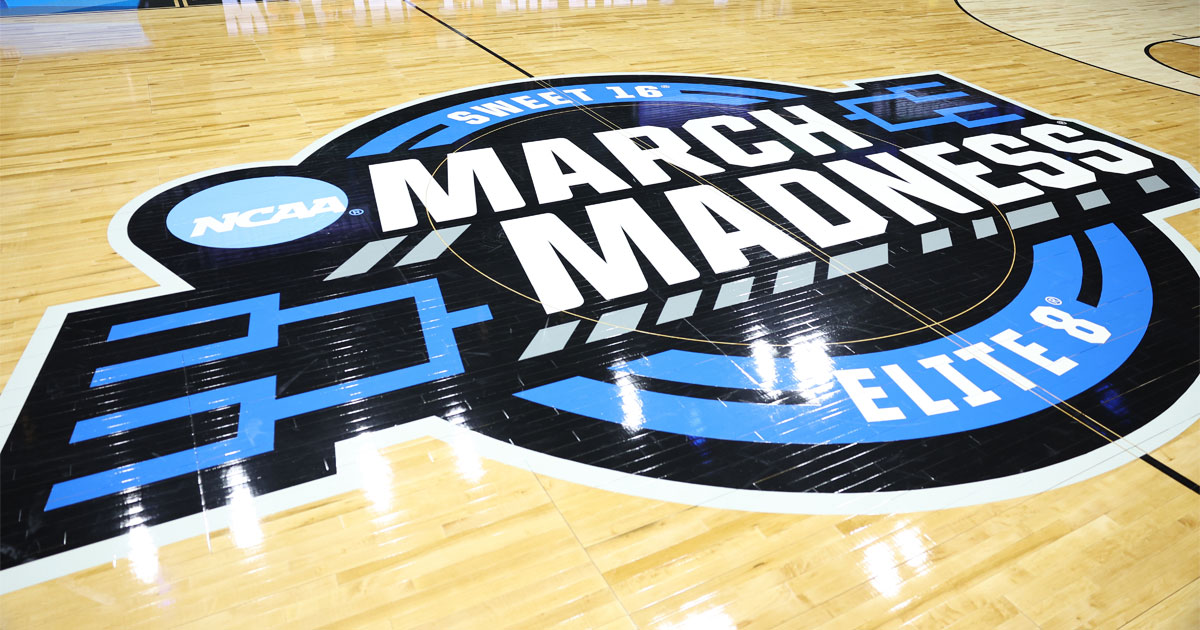 March Madness 2022 according to CBS Sports analyst Clark Kellogg, including  his Final Four predictions 