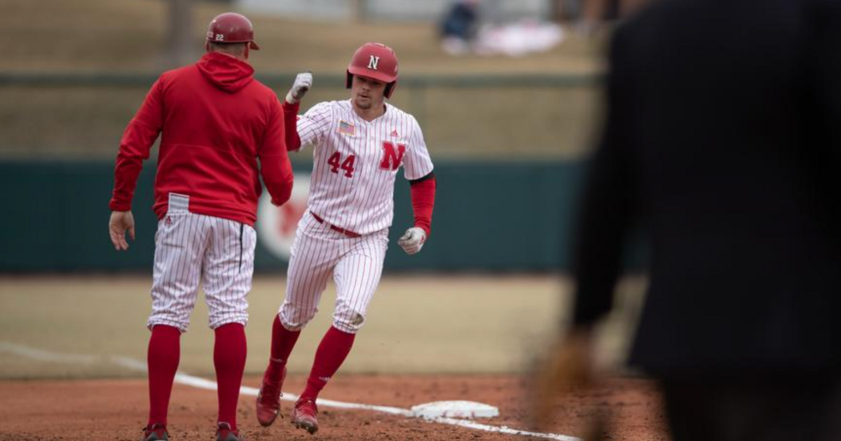 Wet weather brings baseball grounds crew mishaps, ballplayers fun