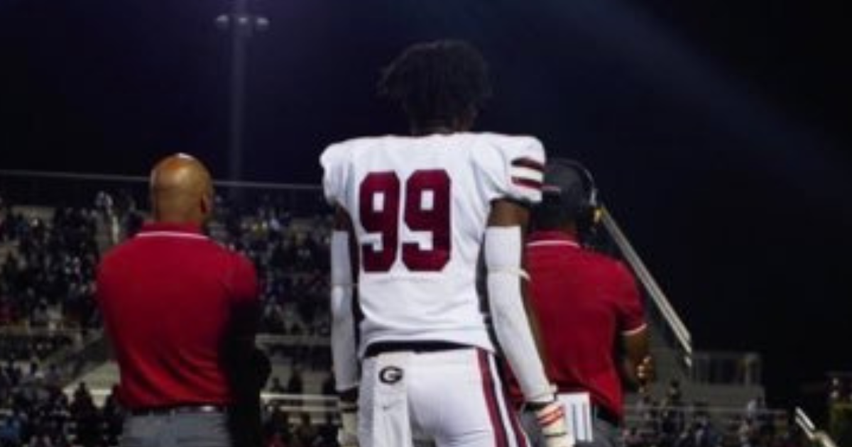 Warner Robins Defensive End Commits to University of Georgia