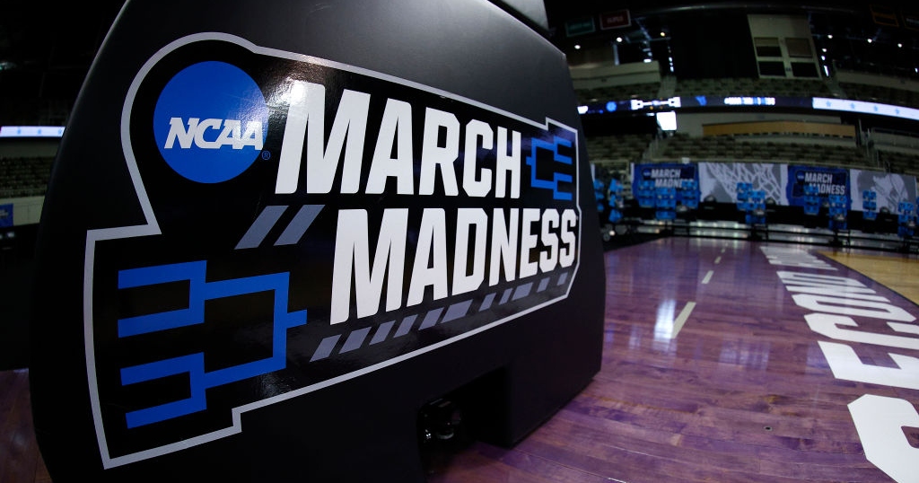 Cbs Analyst Seth Davis Breaks Down First Four Out Snubs Ncaa Tournament Bubble Bracket March Madness 