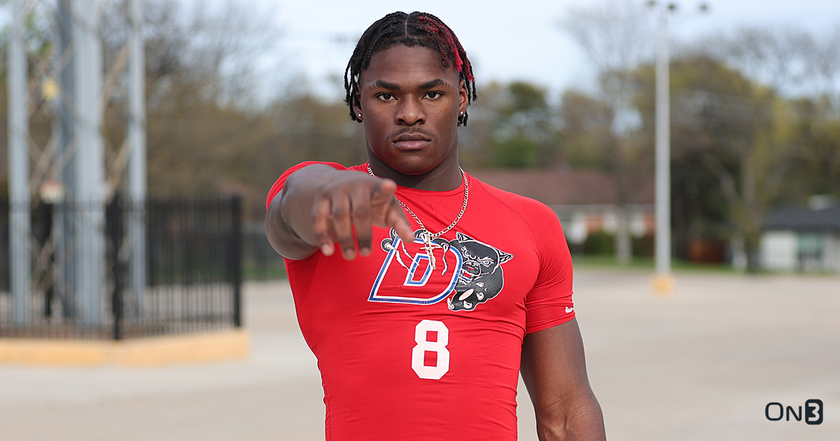 5-star EDGE Colin Simmons is visiting… can Texas A&M make up any ground?