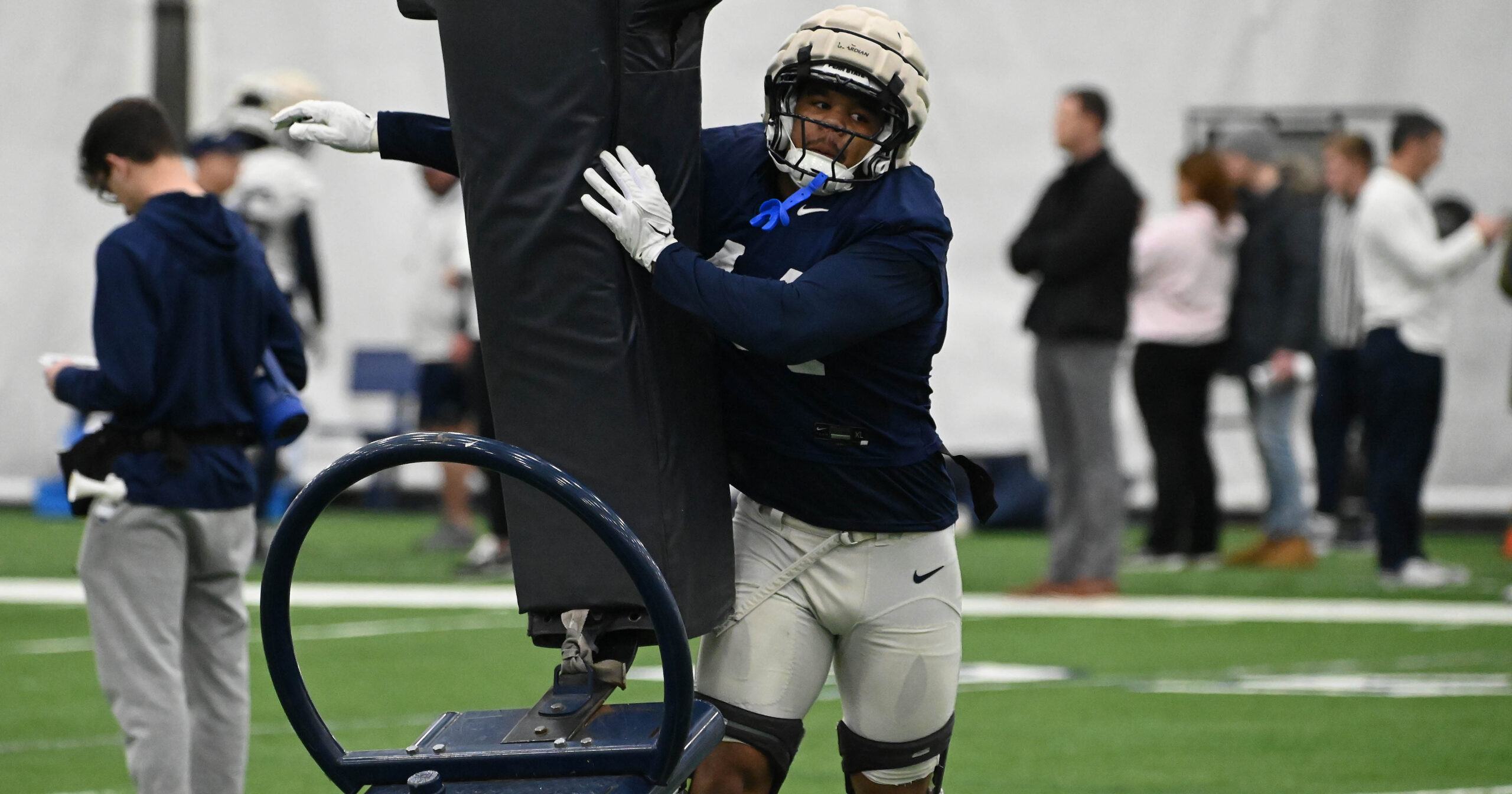 Defensive end Chop Robinson