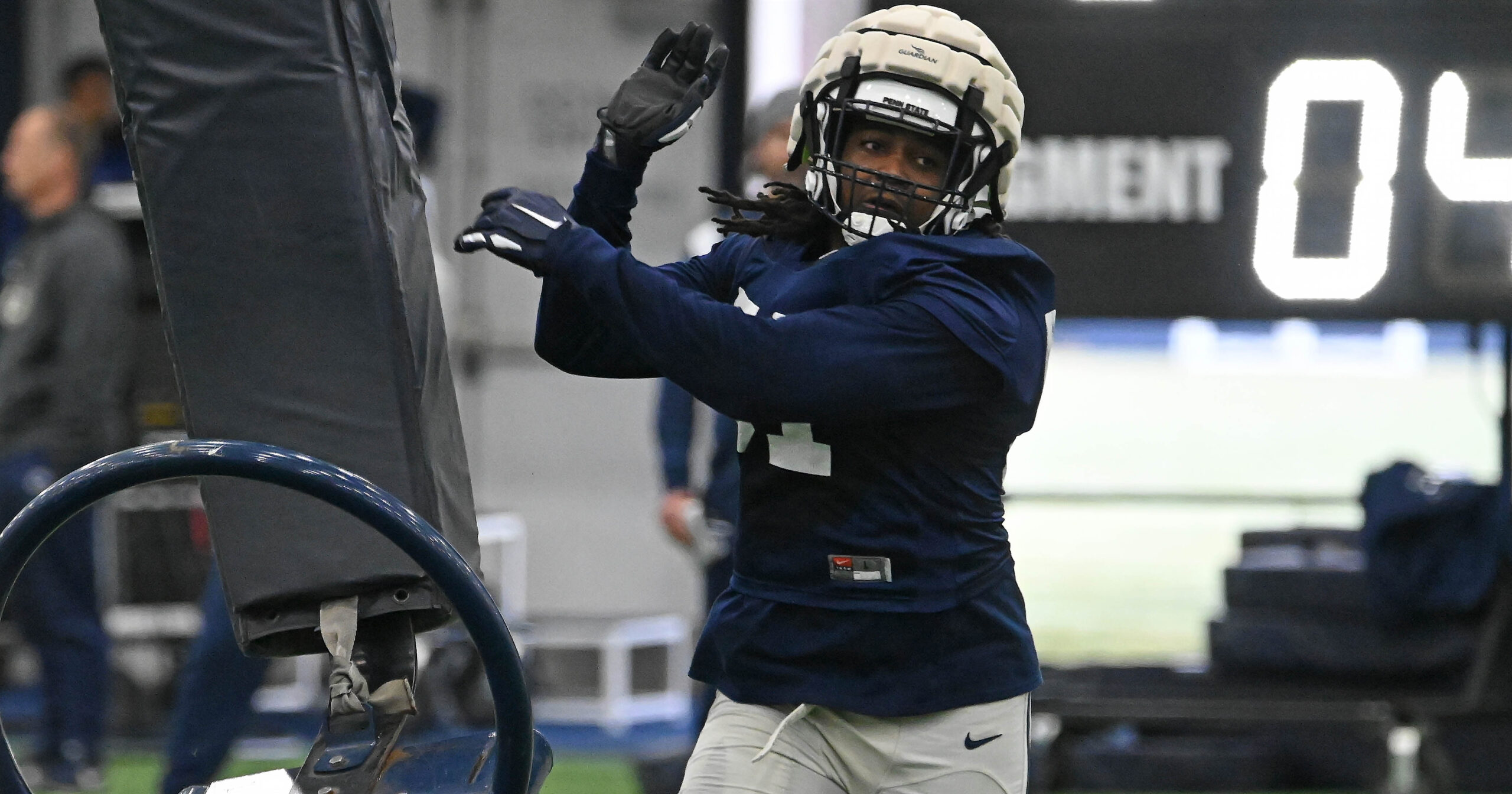 Defensive tackle Hakeem Beamon