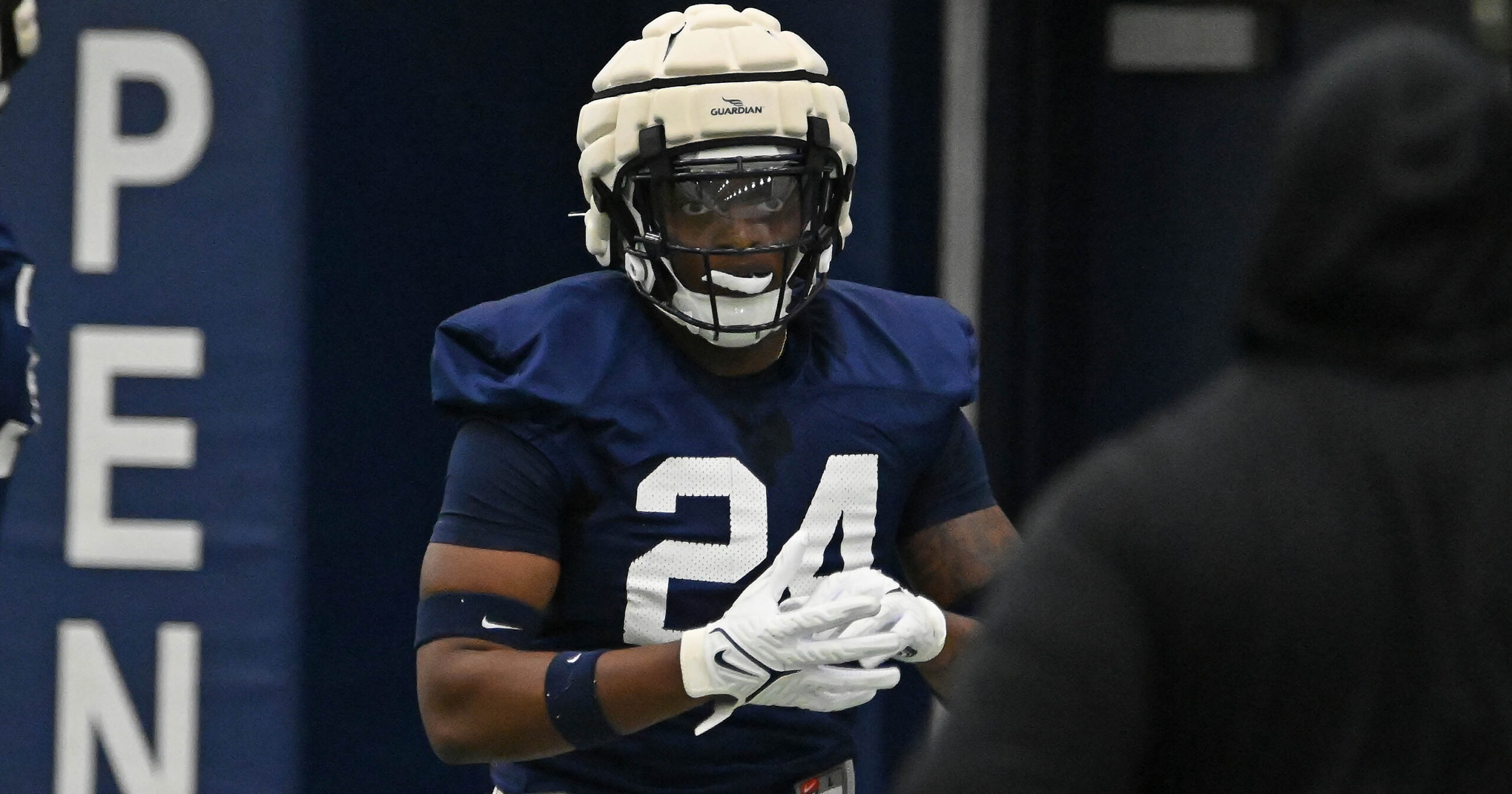 Penn State linebacker Ta'Mere Robinson