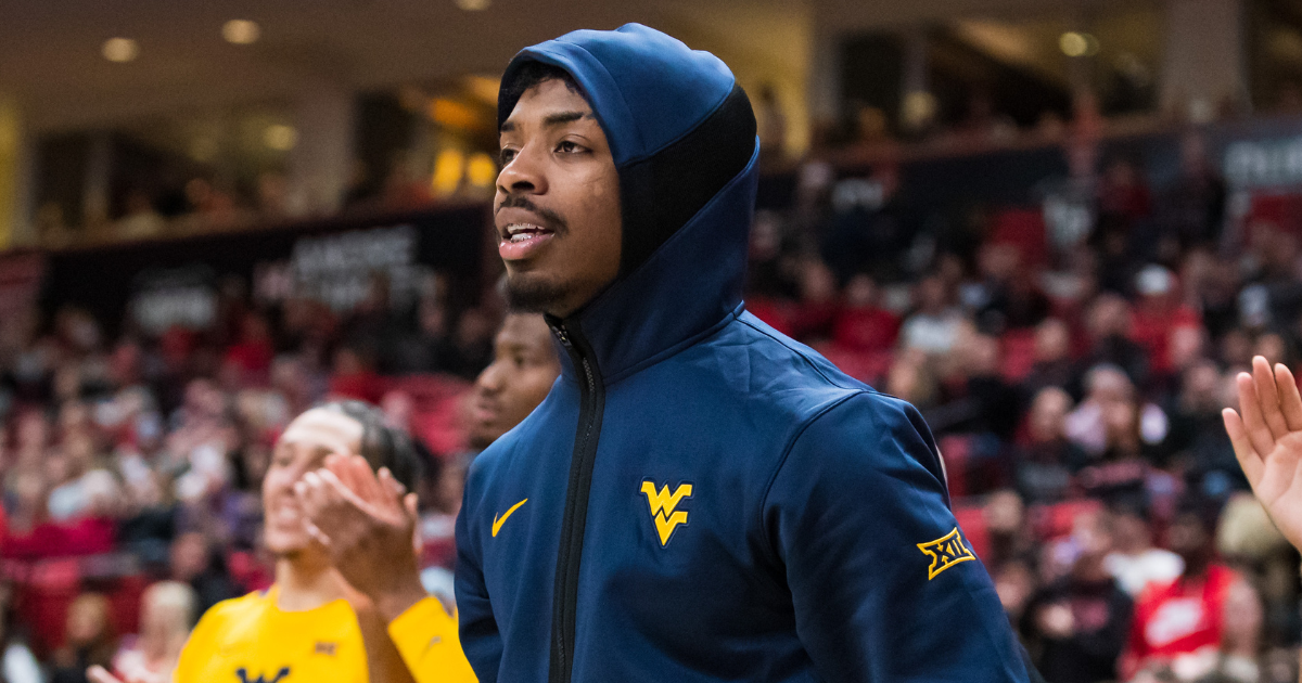 West Virginia guard Josiah Davis plans to enter NCAA Transfer Portal
