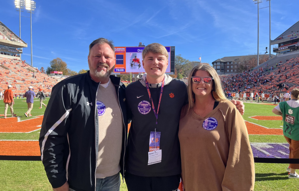 Ole Miss, Mike Bianco add 2024 commitment from utility Cooper Johnson