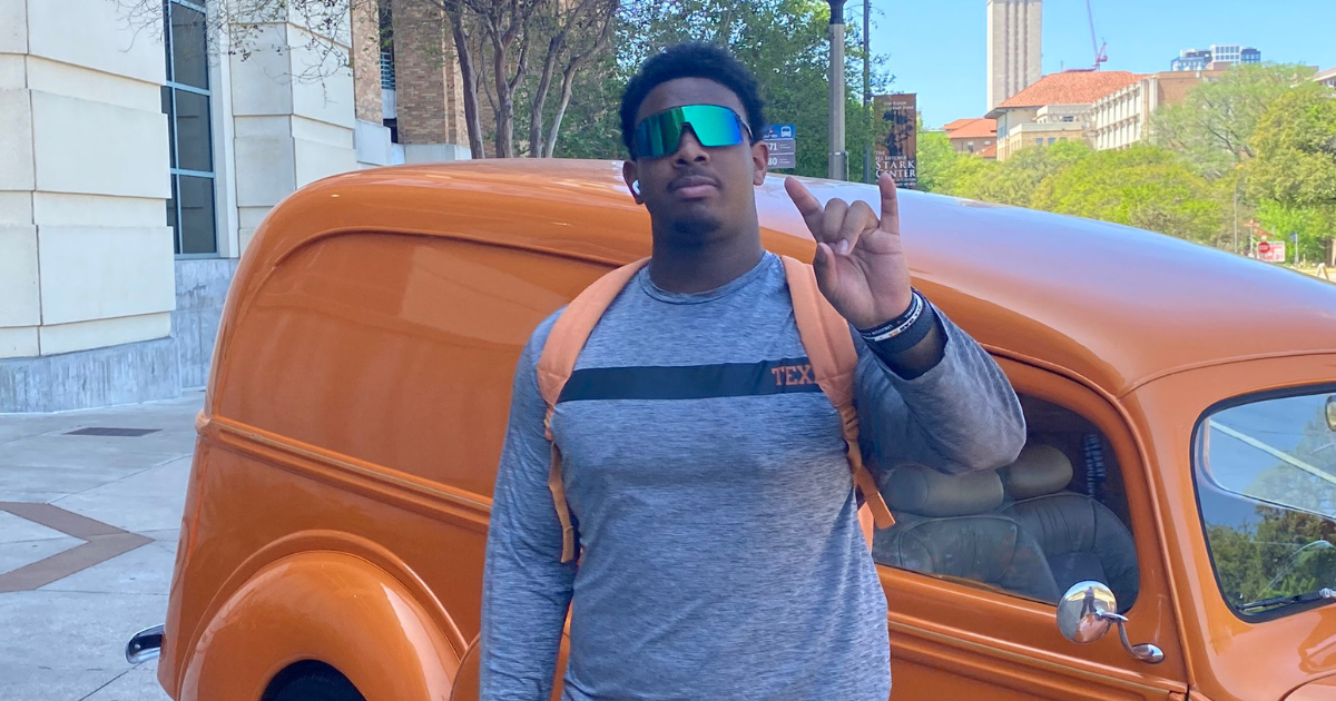 Longhorn legacy DL Alex January commits to Texas