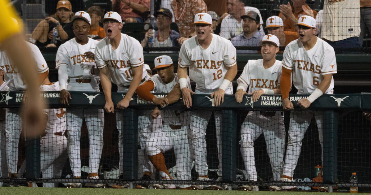 Jalin Flores’ grand-slam extends Texas’ lead to 9-3 over Miami