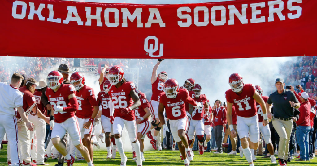 Oklahoma Sooners football takes the field