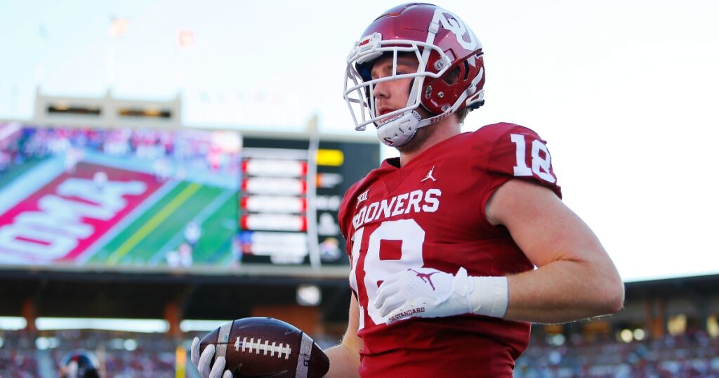 Oklahoma Sooners TE Austin Stogner