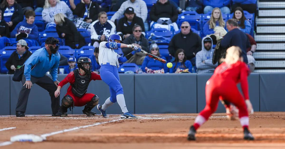 Kentucky Softball Gets Win on First Day of Ole Miss Series