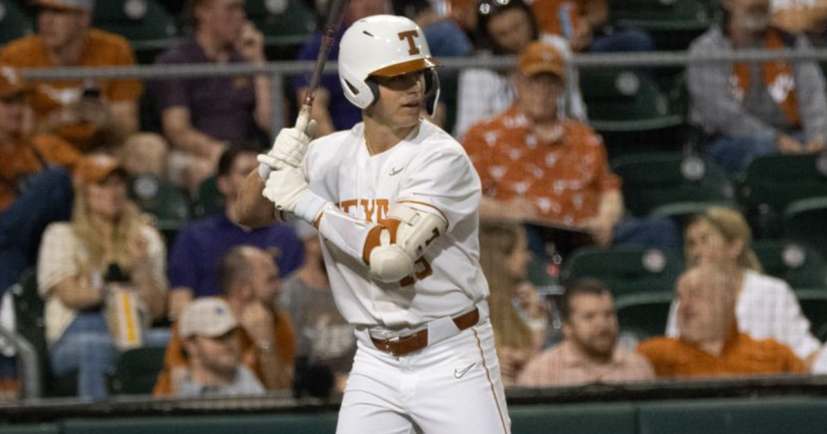 Texas shortstop Mitchell Daly enters transfer portal