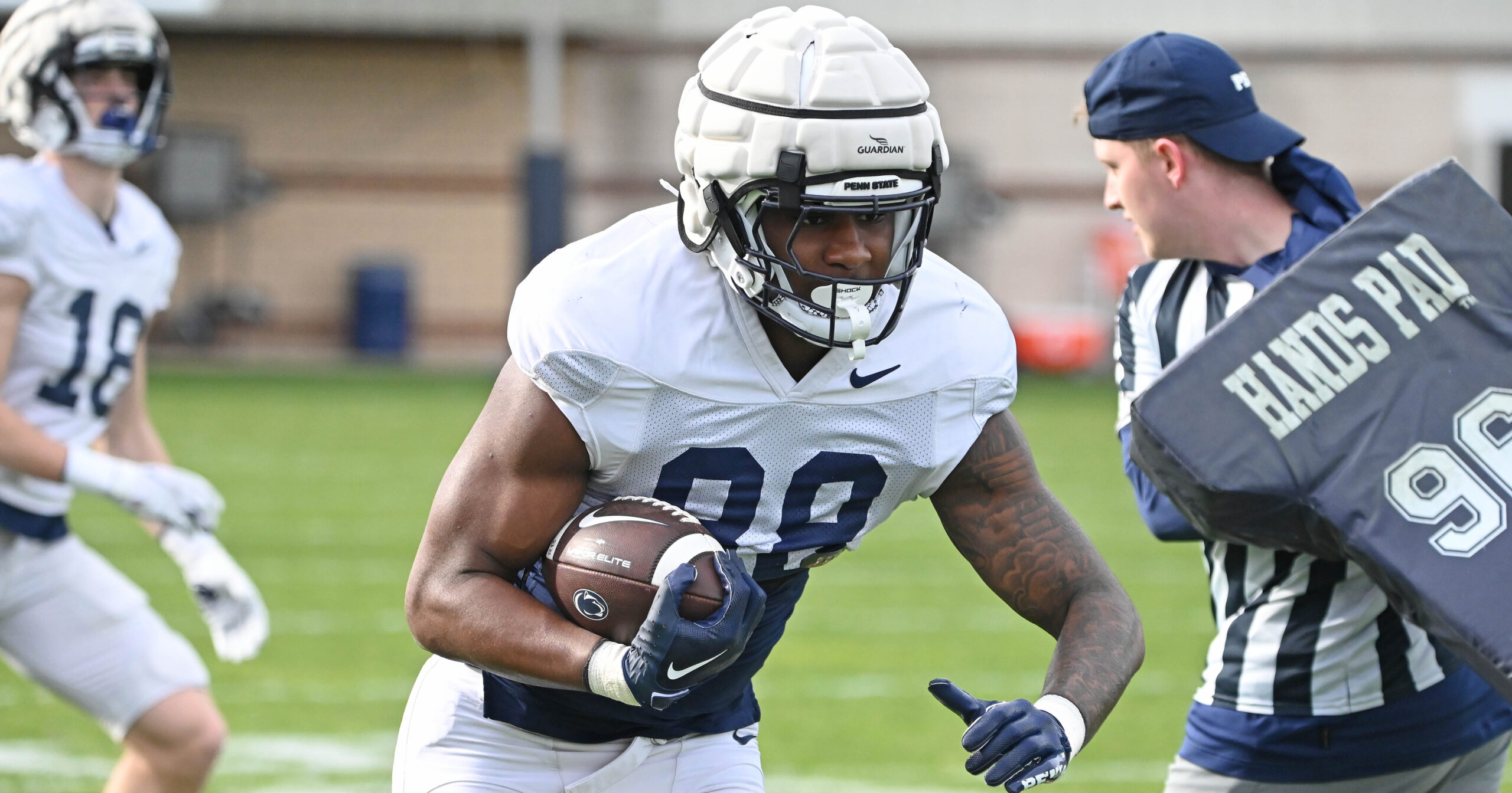 Penn State tight end Jerry Cross