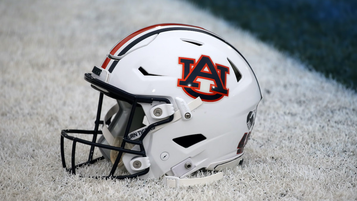 Auburn analyst RJ Fleming to be hired by Toledo to coach receivers