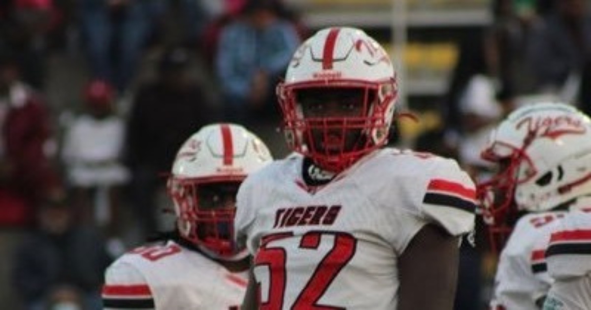 Miami commit Deryc Plazz is mobile, athletic offensive lineman