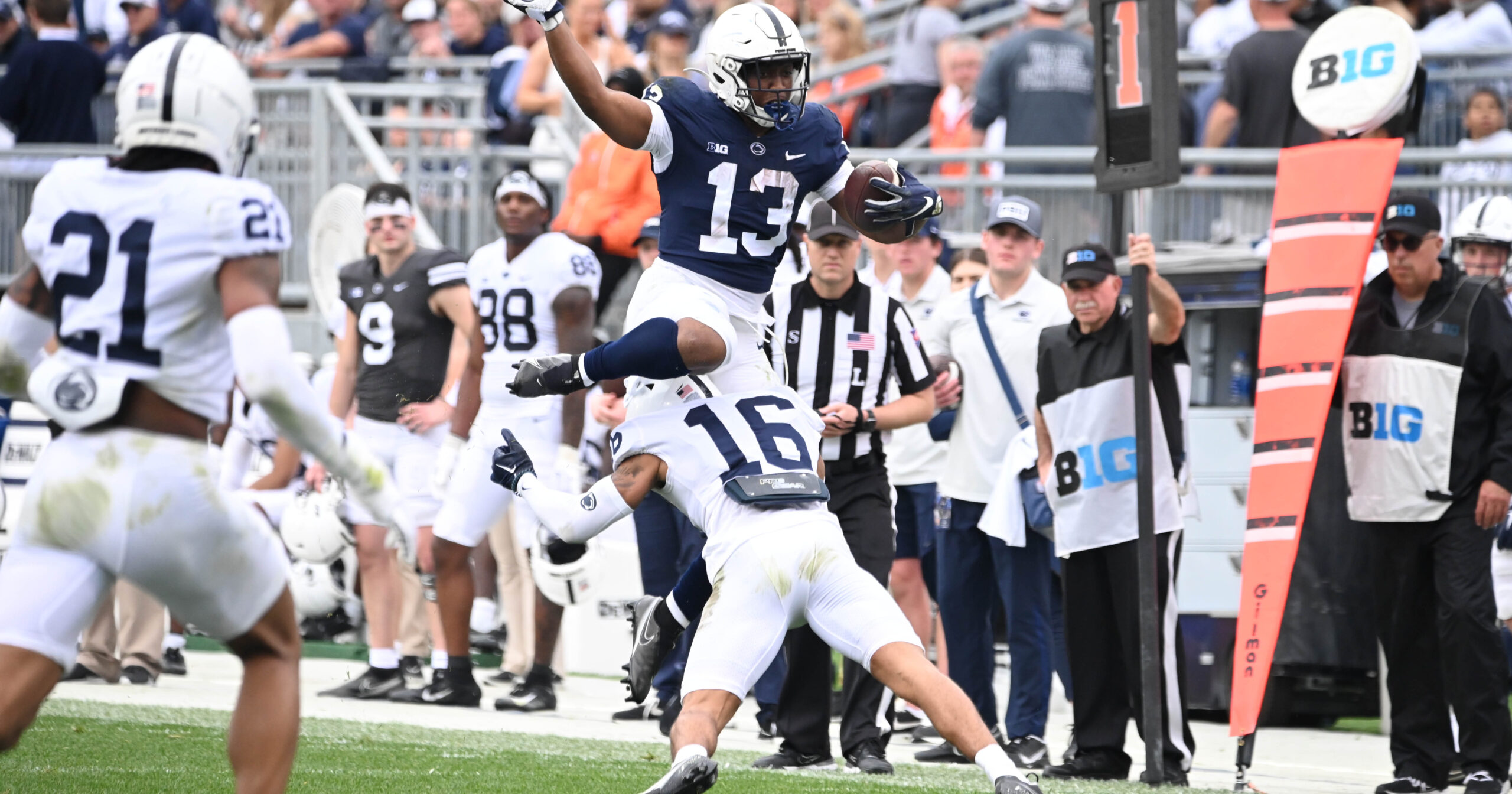 Running back Nick Singleton