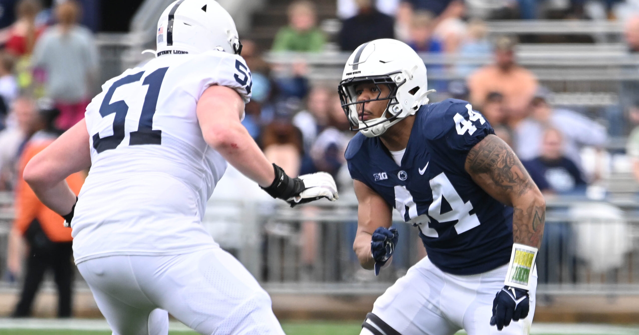 Defensive end Chop Robinson