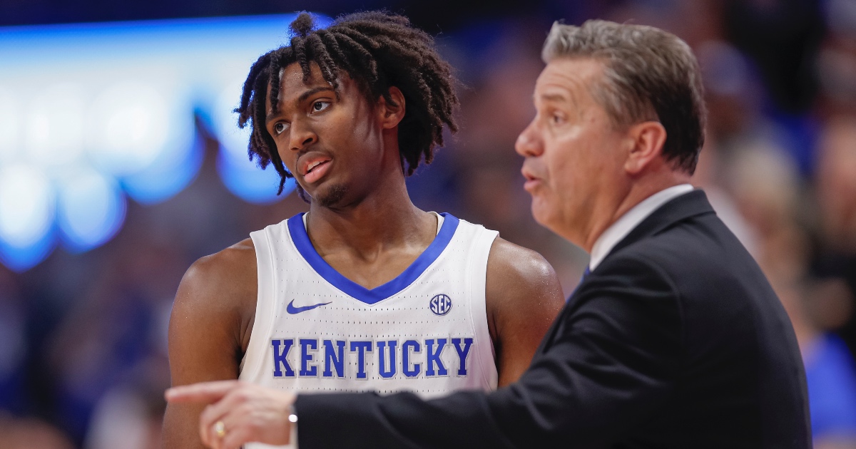 Tyrese Maxey greets John Calipari after 76ers take 2-0 series lead against Nets