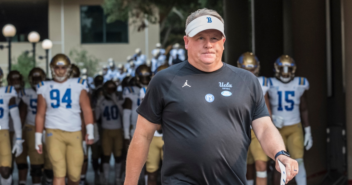 Chip Kelly addresses where UCLA is at making decision in quarterback competition