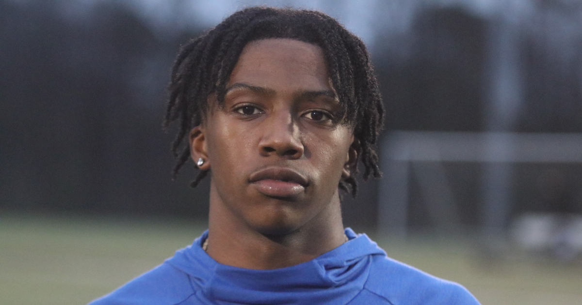 3-star '24 DB Antonio White locks in OV with Kentucky