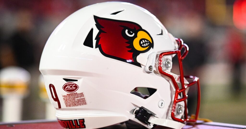 Capacete de Louisville