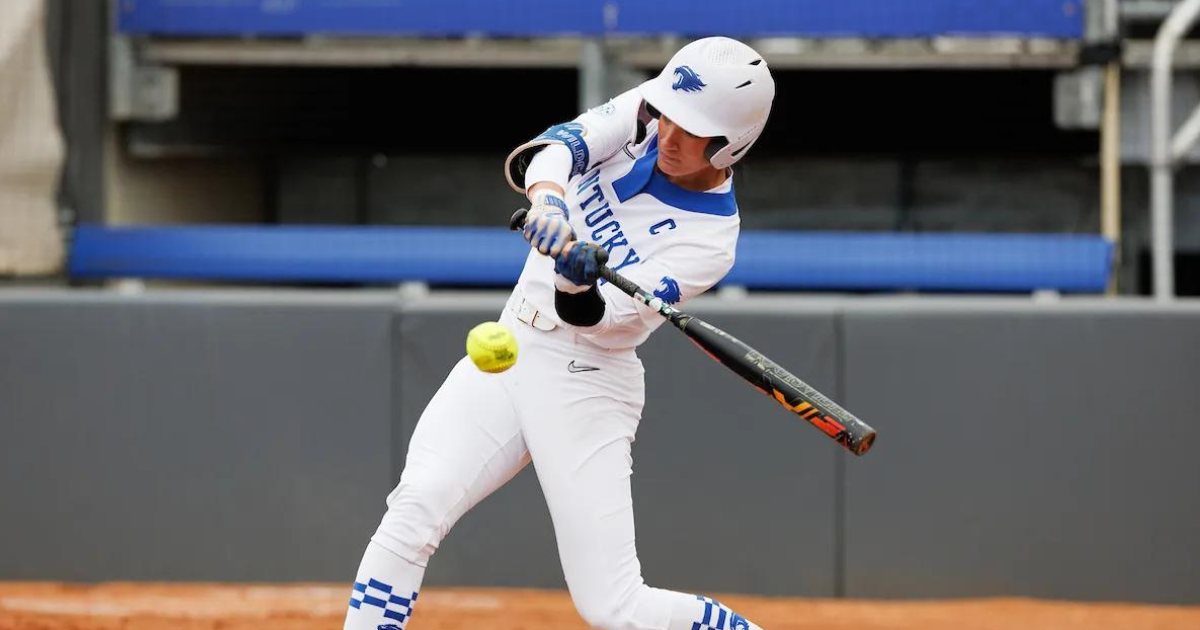 Kentucky Softball Avoids Sweep, Takes Down No. 12 Arkansas 3-1