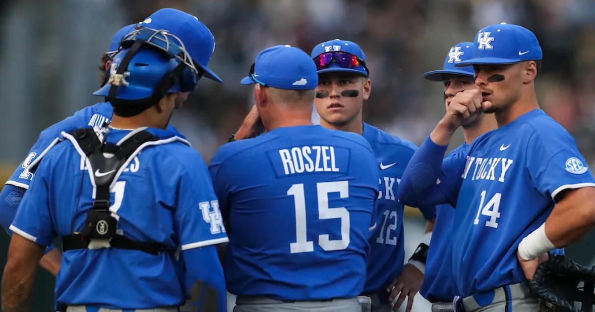 Why Vanderbilt was wearing blue uniforms