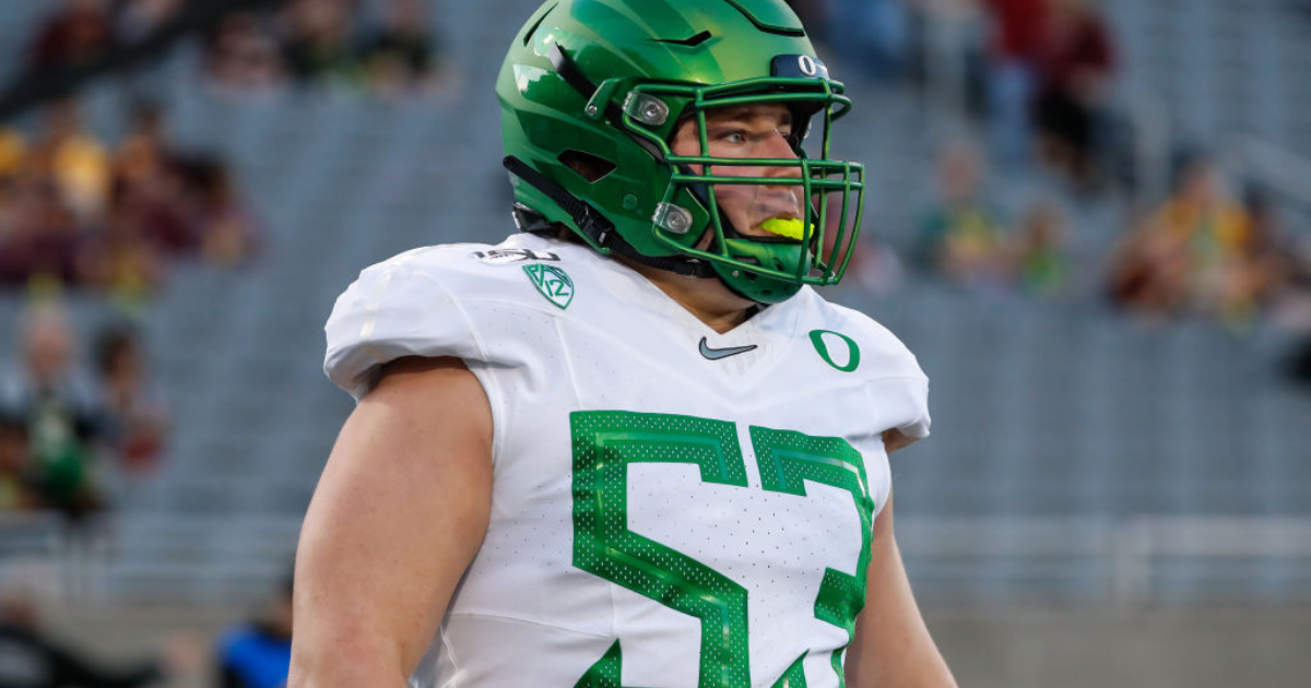 Oregon Ducks offensive lineman T.J. Bass signs as undrafted free agent with  Dallas Cowboys 