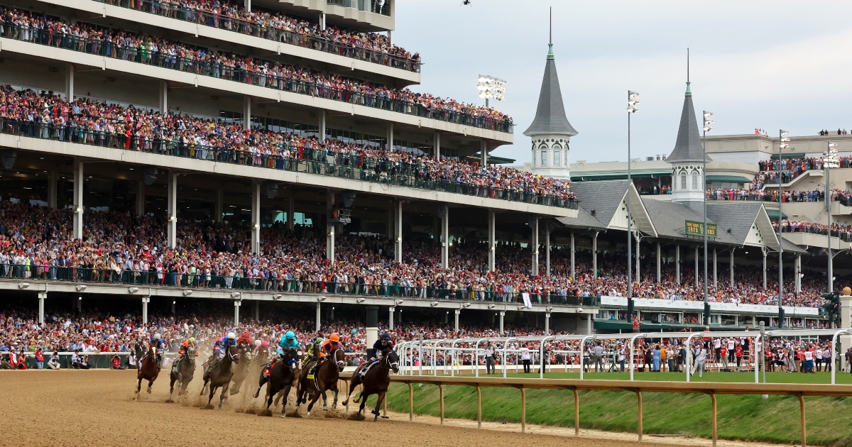 Oscar Tshiebwe, Hunter Dickinson, and Armando Bacot spend time together at Kentucky Derby