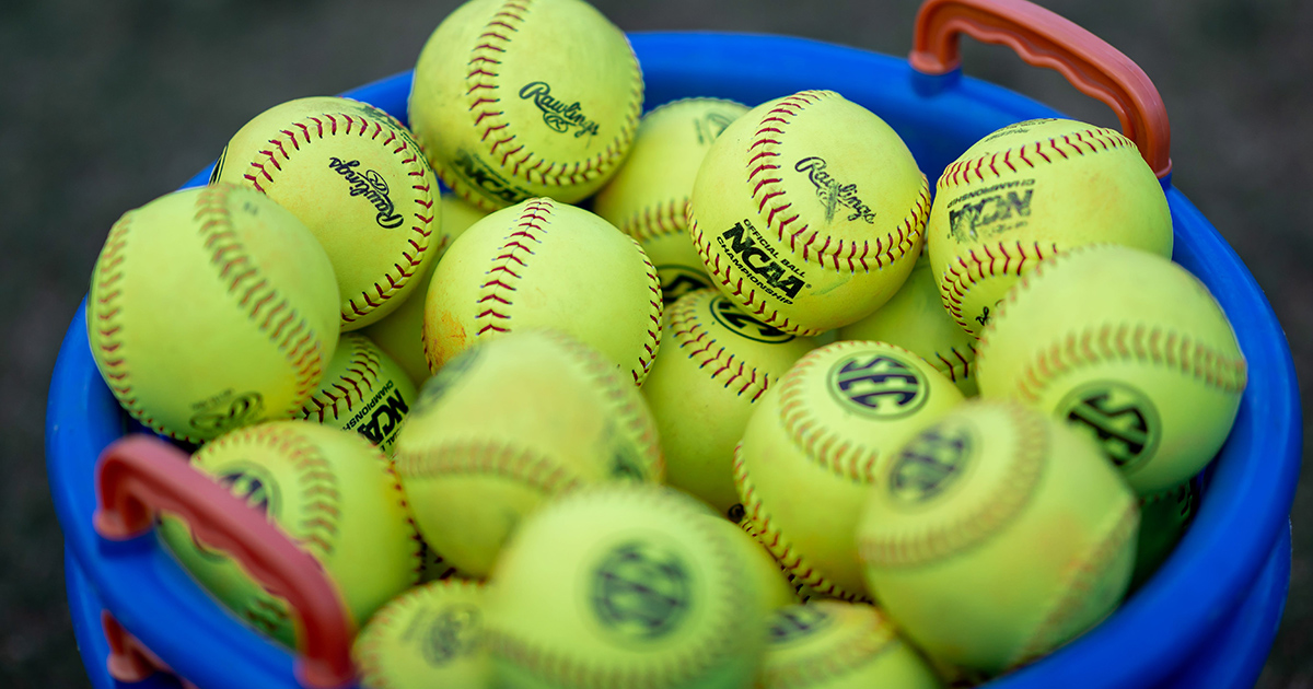 Report: Texas A&M, South Carolina softball players leave dugouts amid SEC Tournament lightning delay