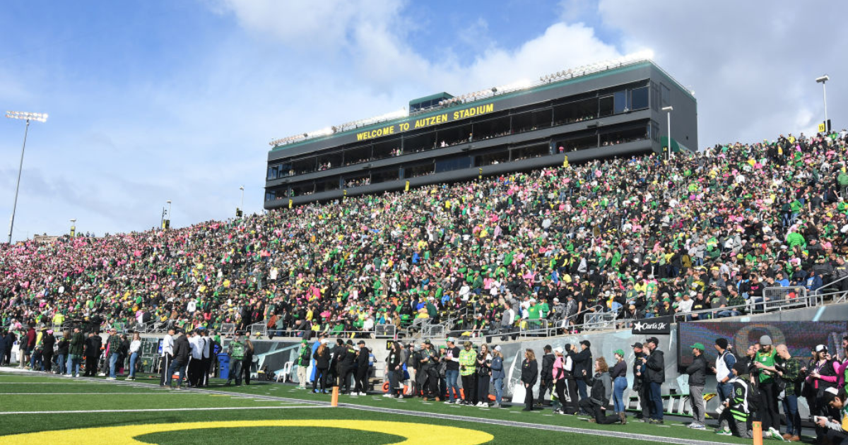 Oregon’s Jordan Burch named to Lott IMPACT Trophy watch list for 2023