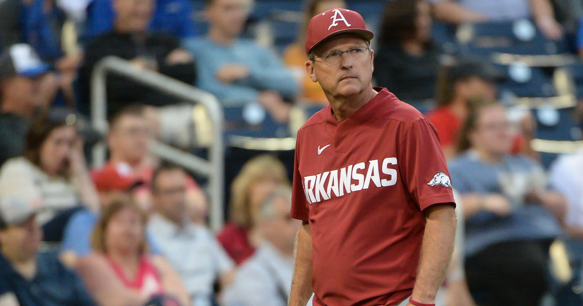 Dave Van Horn addresses Arkansas’ hitting, need for rest after this weekend