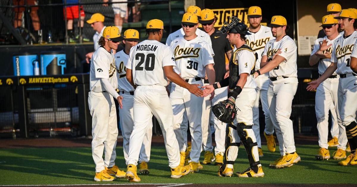 Hawkeyes handle business, blast Northwestern in the series opener