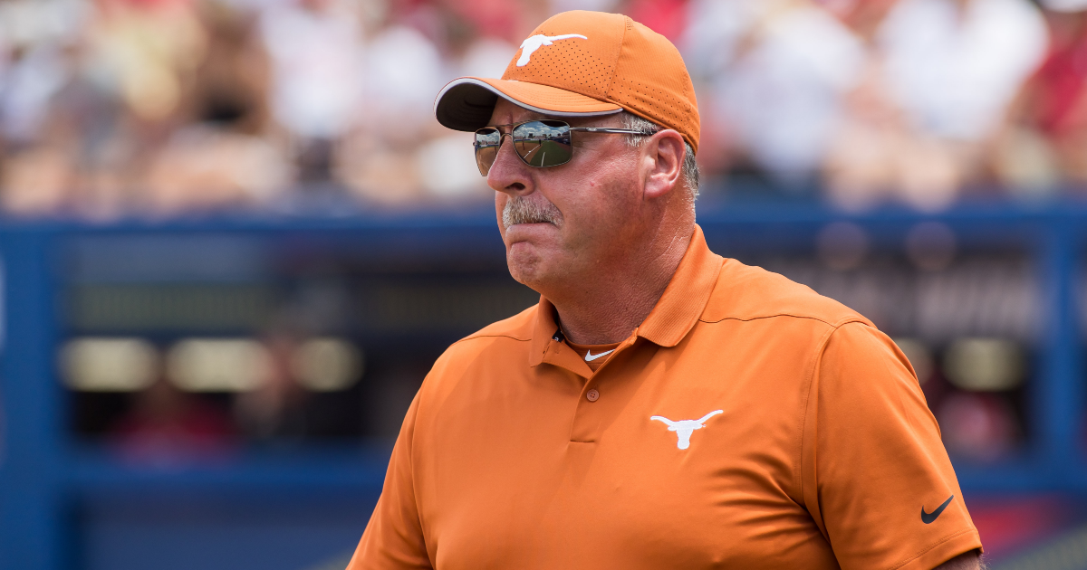 Texas wins challenge that Texas A&M runner interfered with throw on double play