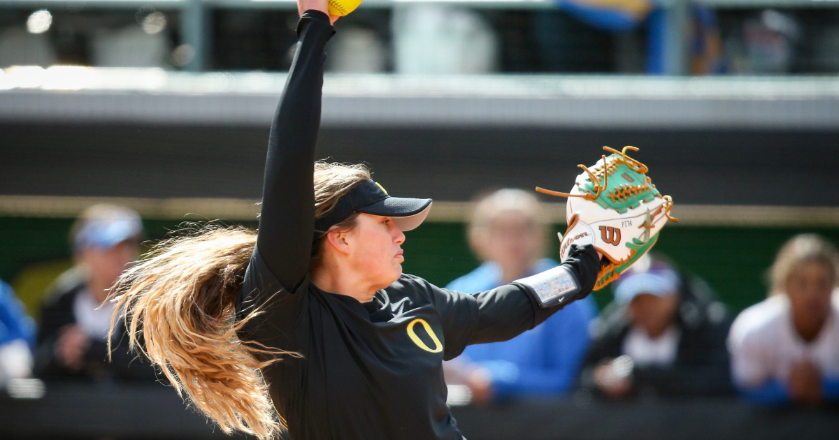 Oregon softball advances to Super Regional with win over Arkansas