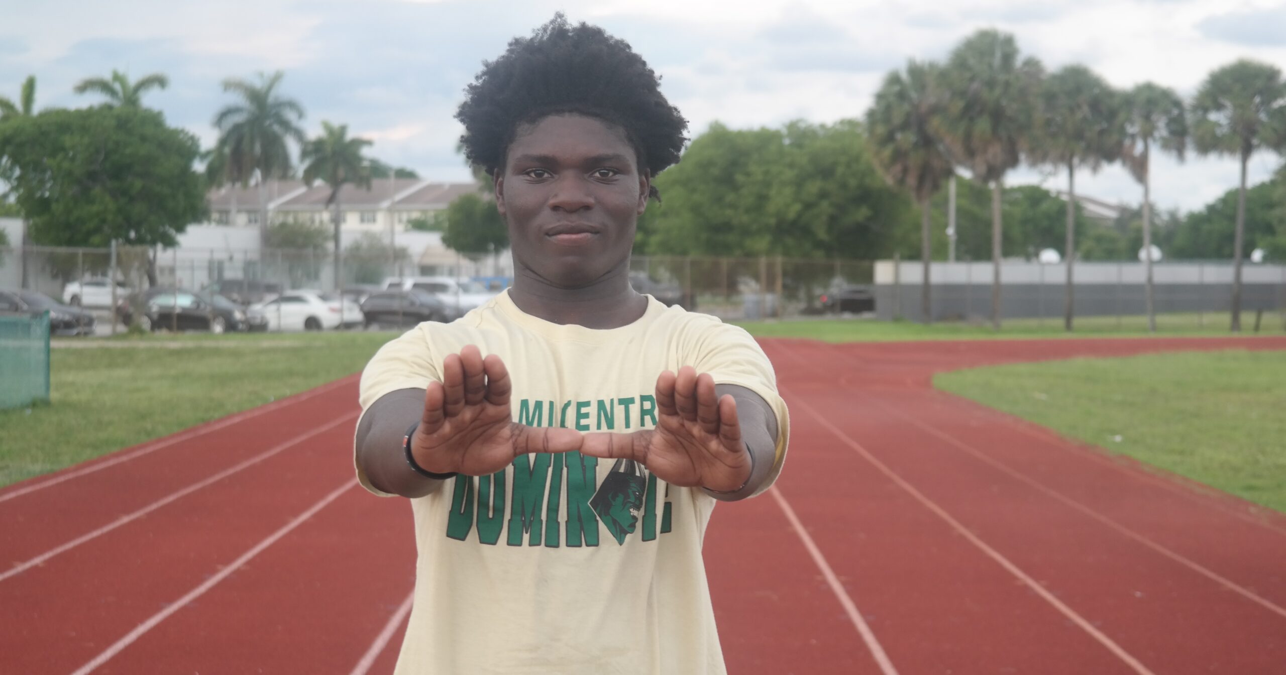 Inside Vincent Shavers commitment to the Miami Hurricanes